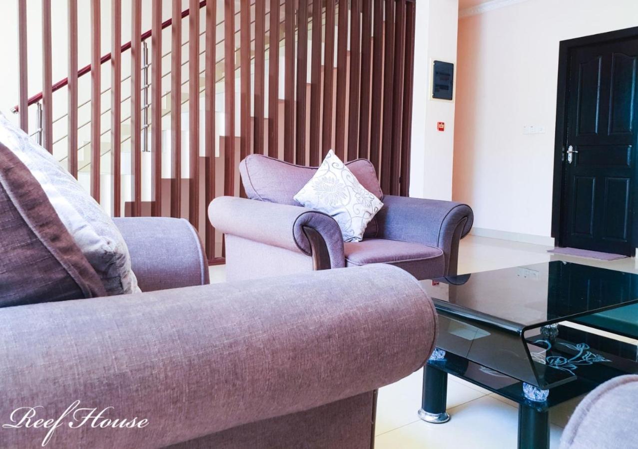 Reef Guest House Male Bagian luar foto